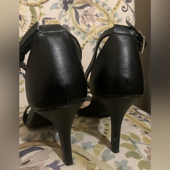 Time Thru Black Heels Size 7.5 - Picture 6 of 6